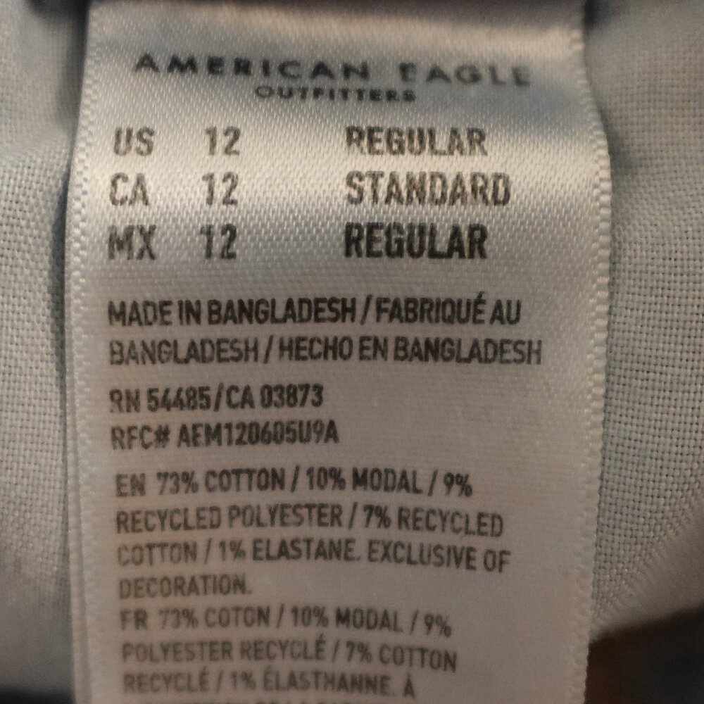 American Eagle Mom Jeans Stretch – Women’s Size‎ 12 Regular Light Wash Blue - Picture 13 of 13